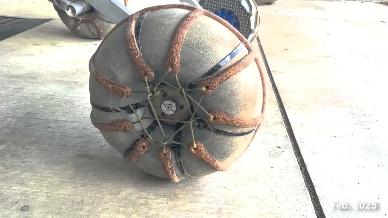 A 2025 wheel with cord laced through the tread-band eyelets onto the hub