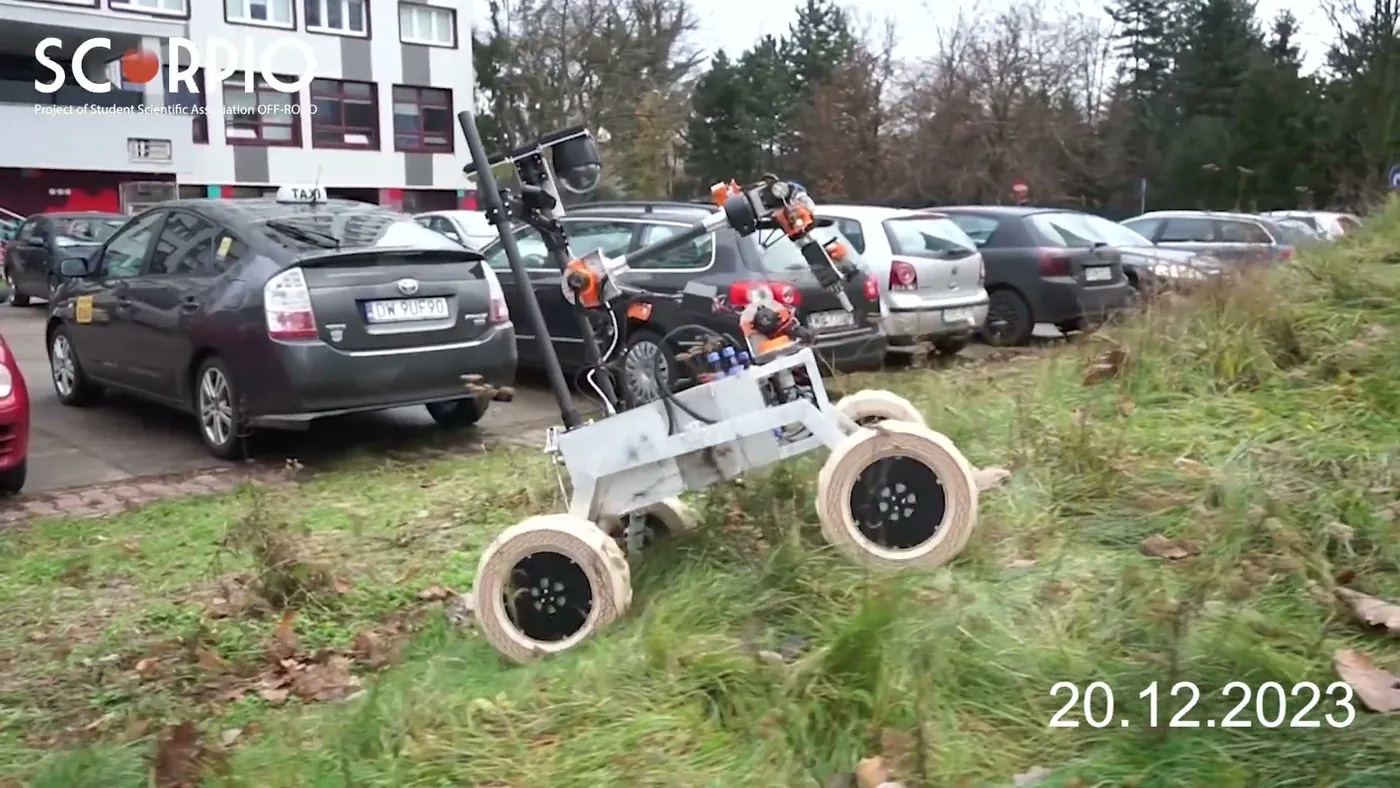 Four-wheel Infinity rover with a forward carbon-fibre mast in 2024